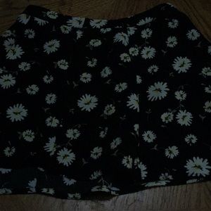 White daisy skirt